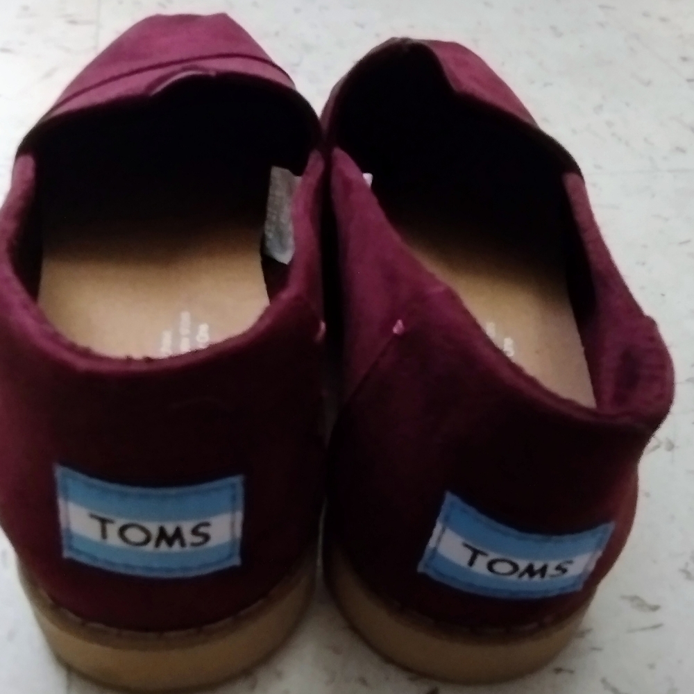 Tom's Shoes Size 8